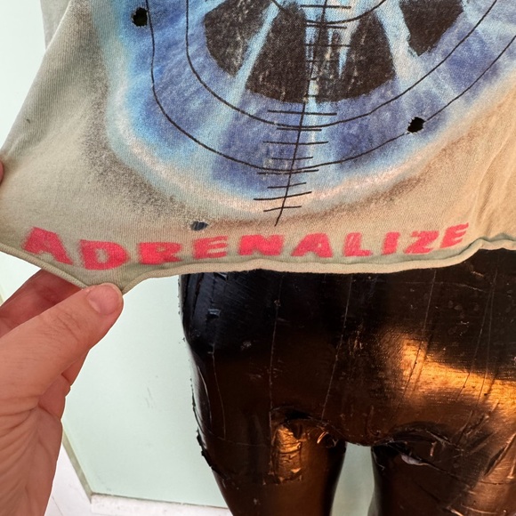 Forever 21 Def Leppard Graphic Cropped Tee - Picture 4 of 12